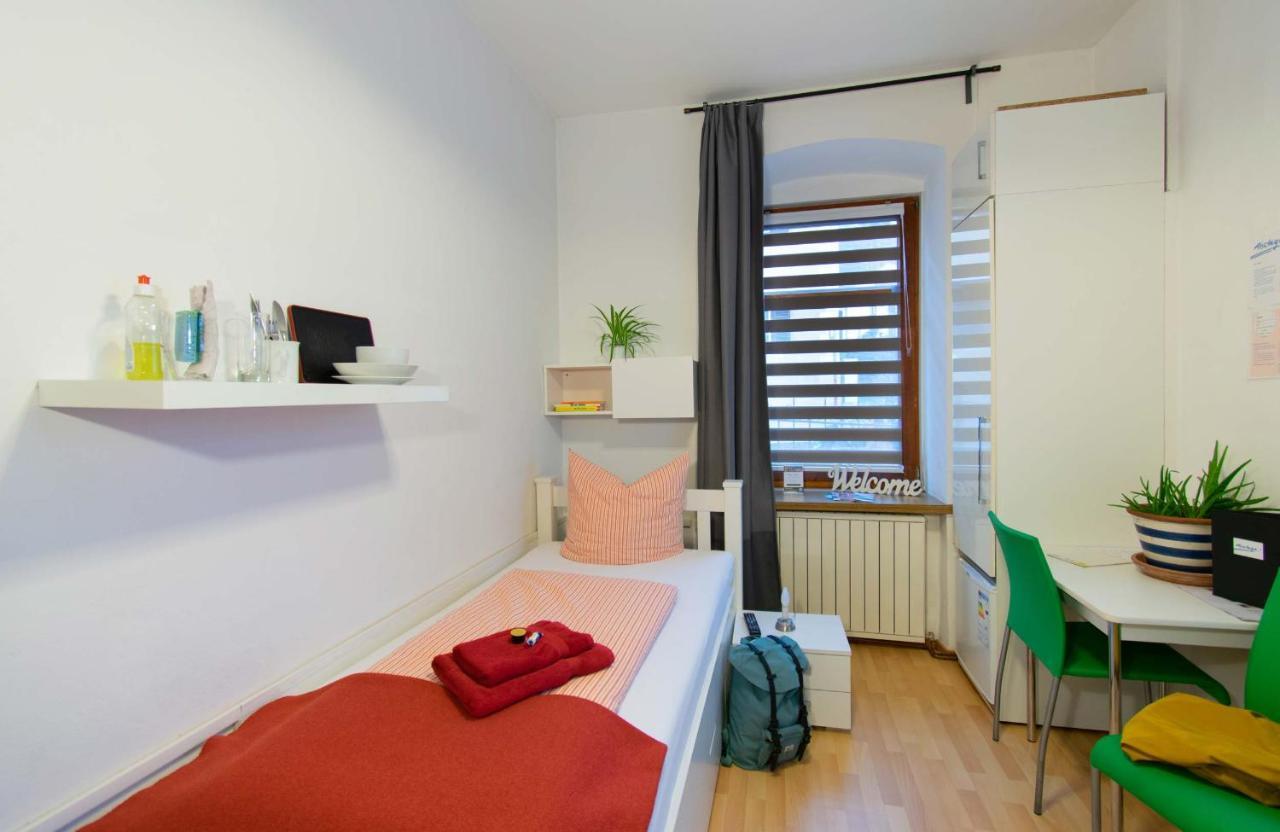Absteige Innsbruck- Zentrale Ferienapartments Εξωτερικό φωτογραφία